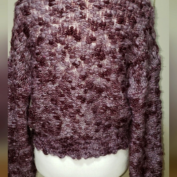 Hollister sweater - Picture 2 of 4